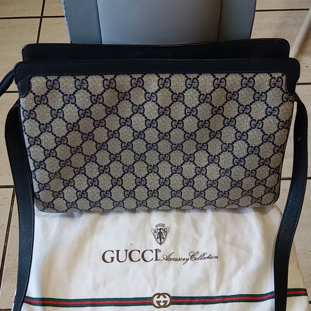 Gorgeous Authentic Gucci Accessory Collection - image 4